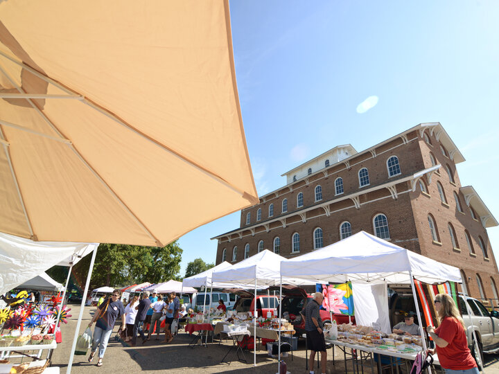 Photo of farmers market booths