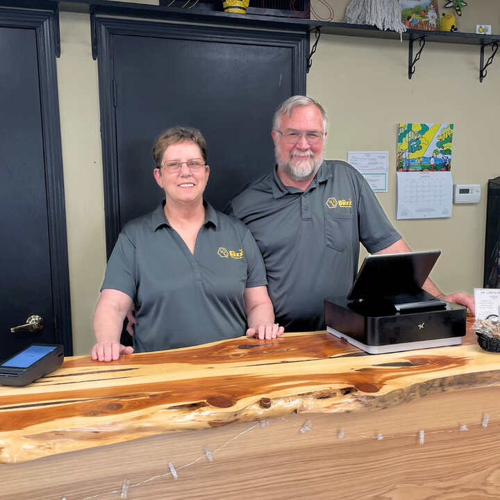 Mark and Linda Graf of Graf Bees